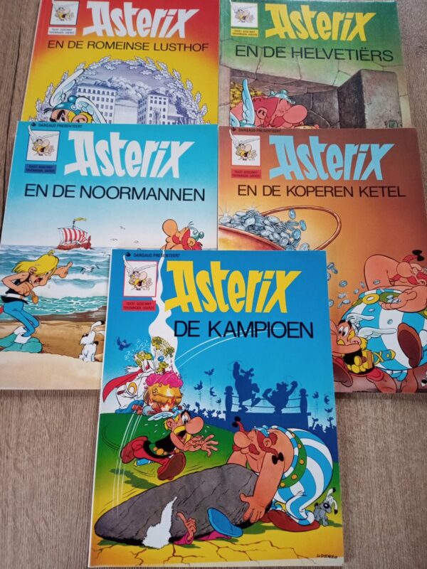 5 x Asterix , Asterix en de Romeinse Lusthof 1996 , Asterix en de Helvetiers 1987 , Asterix en de Noormannen 1987 , Asterix en de Koperen Ketel 1987 , Asterix De Kampioen 1987