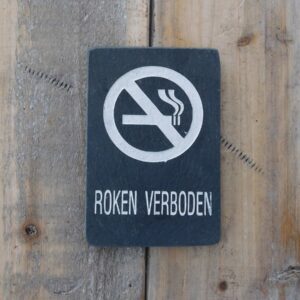 Bordje 'Roken verboden' - van leisteen