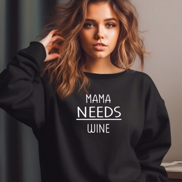 Dames Sweater- Mama Needs Wine- Zwarte sweater-wijnen- Wijn trui-Maat L