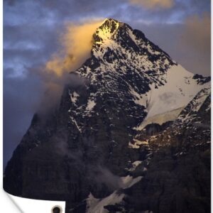Muurdecoratie Bewolkte Eiger bij zonsondergang in Zwitserland - 120x180 cm - Tuinposter - Tuindoek - Buitenposter