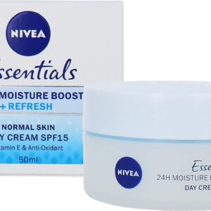 Nivea Essentials 24H Moisture Boost Dagcrème (SPF 15)