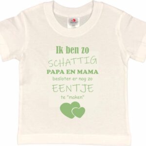 Shirt Aankondiging zwangerschap Ik ben zo schattig papa en mama besloten er nog zo eentje te "maken" | korte mouw | wit/sage green (saliegroen) | maat 110/116 zwangerschap aankondiging bekendmaking