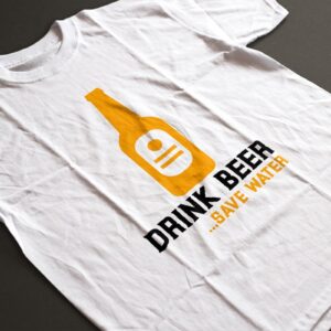Shirt - Drink beer save water - Wurban Wear | Grappig shirt | Bier | Unisex tshirt | Drankspel | Klok | Wit & Zwart