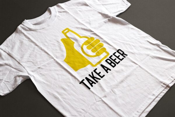 Shirt - Take a beer - Wurban Wear | Grappig shirt | Bier | Unisex tshirt | Drankspel | Klok | Wit & Zwart