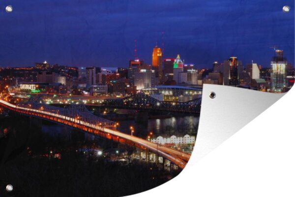 Tuindecoratie De skyline van Cincinnati in de Verenigde staten bij nacht - 60x40 cm - Tuinposter - Tuindoek - Buitenposter