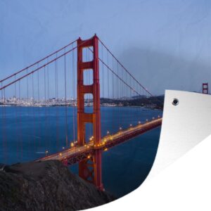 Tuindecoratie Golden Gate Bridge verlicht in de avond - 60x40 cm - Tuinposter - Tuindoek - Buitenposter