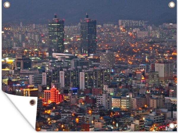 Tuinschilderij Schemer boven skyline downtown Daejeon Zuid-Korea - 80x60 cm - Tuinposter - Tuindoek - Buitenposter